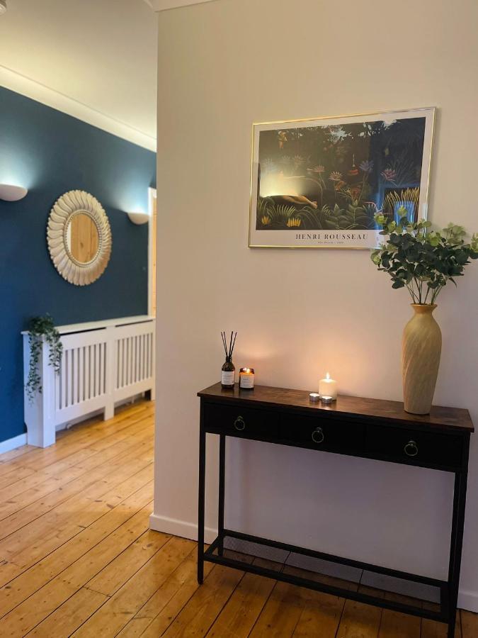 Kist Accommodates - Stylish Headingley Apartment - Parking - 500 Mps Wifi Meanwood Exterior photo